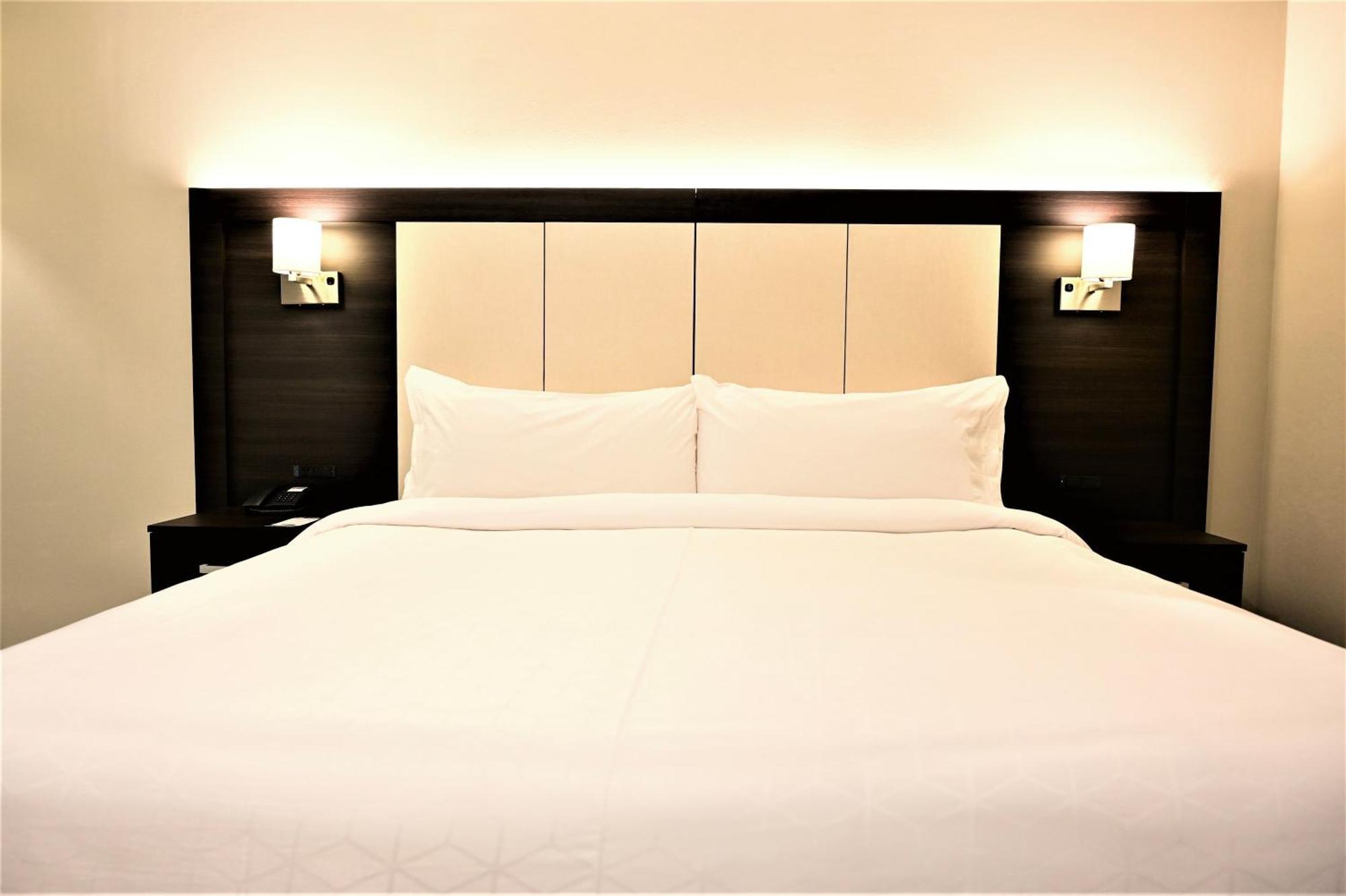 Holiday Inn Express Rosario By Ihg Eksteriør billede