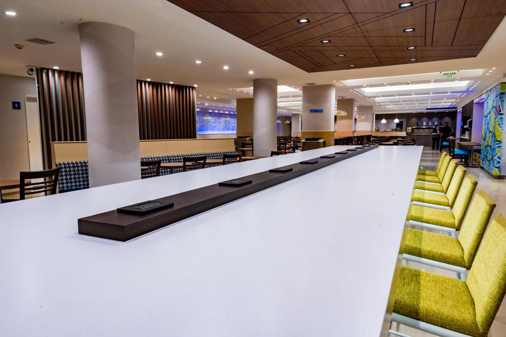 Holiday Inn Express Rosario By Ihg Eksteriør billede