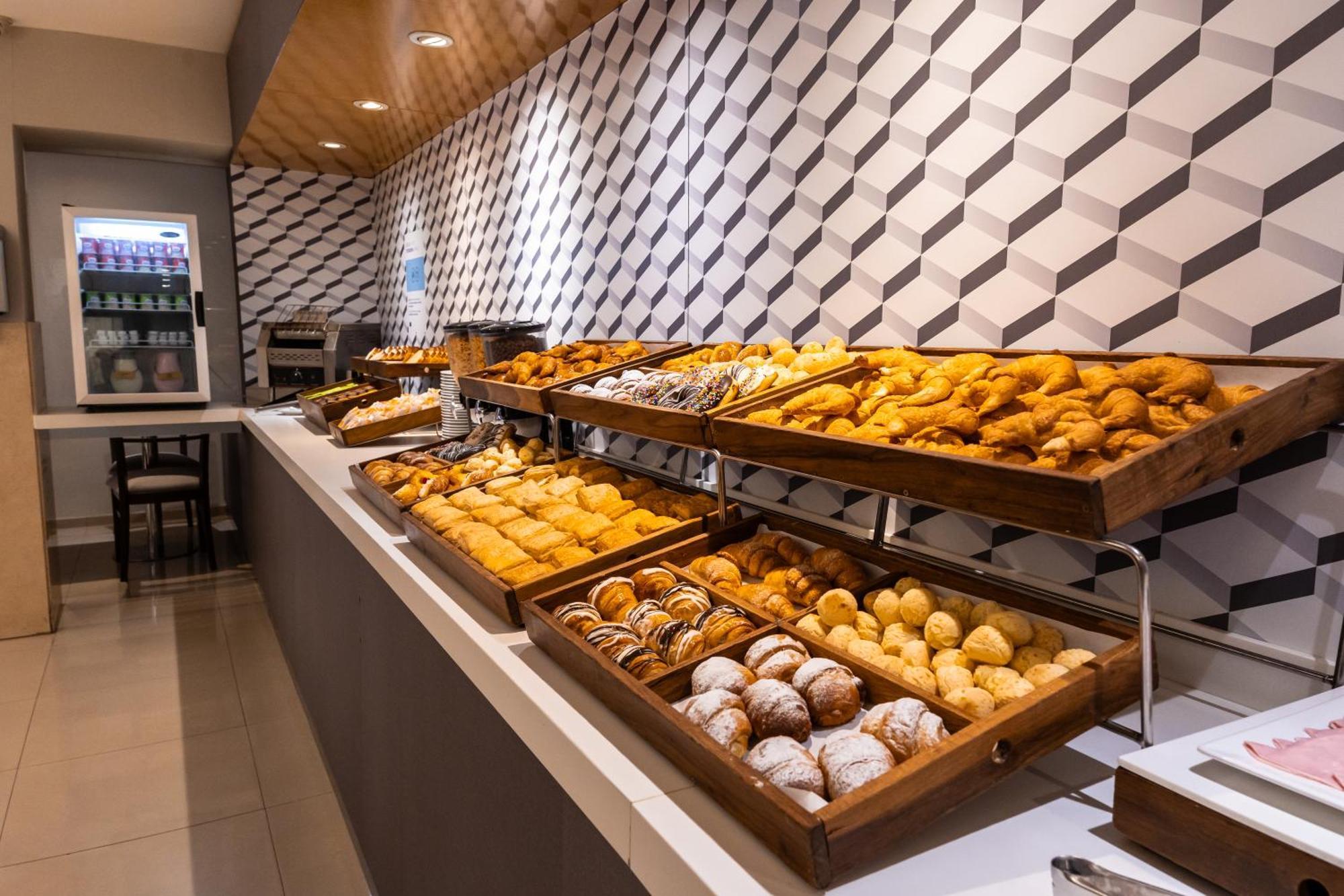 Holiday Inn Express Rosario By Ihg Eksteriør billede
